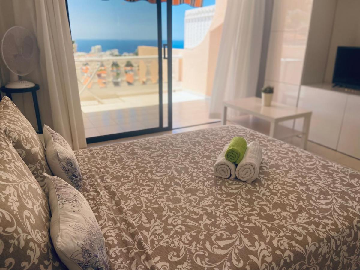 Paradise Court 阿德耶 外观 照片